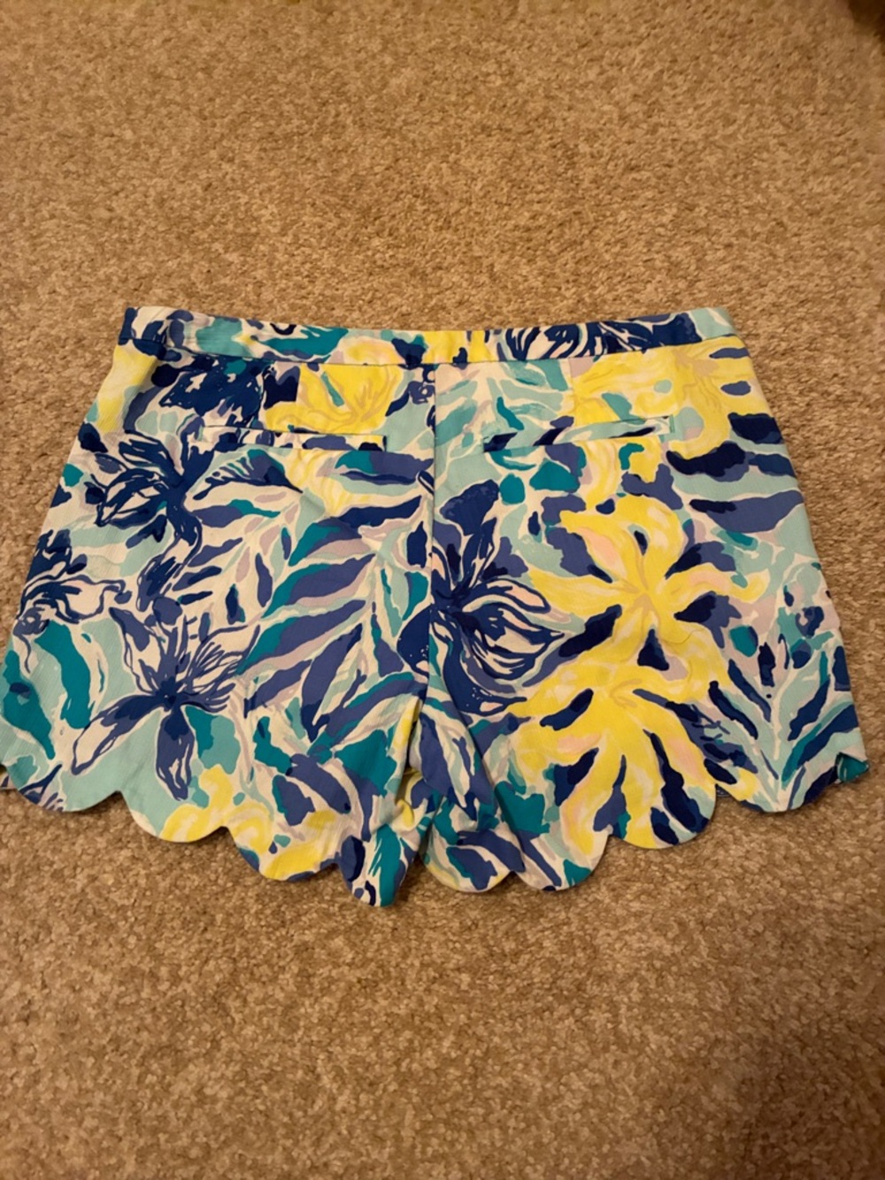 Lilly Pulitzer Magnolia Scalloped Shorts Ylang Ylang Love size 8 - Picture 4 of 7